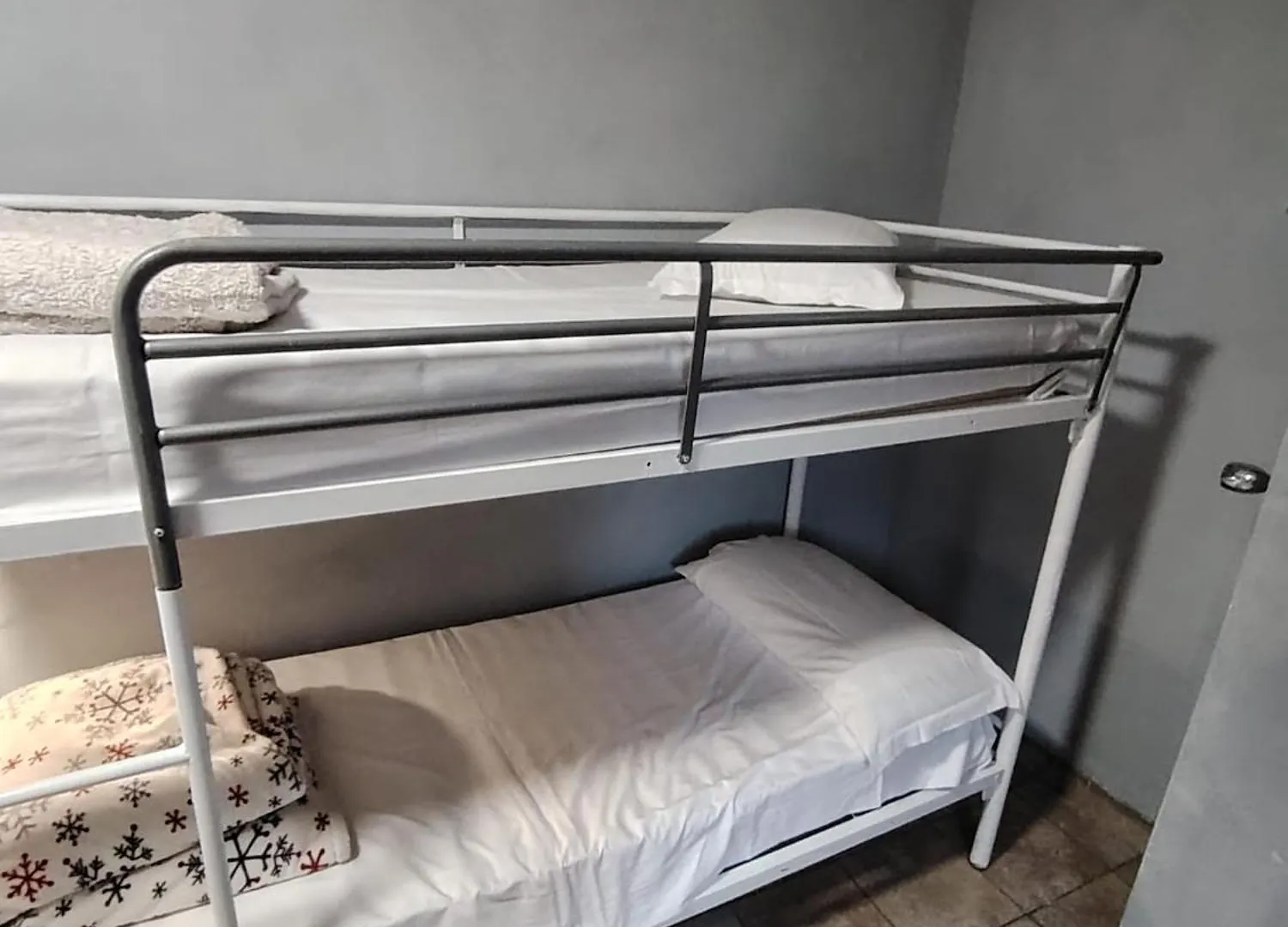Lion University&Youth Hostel Milano 2 Milan